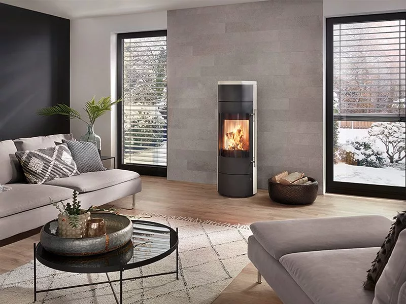 Olsberg Kaminofen Tipas Plus/PowerBloc! Compact 3 Moderner Kaminofen im Wohnzimmer sorgt für behagliche Wärme